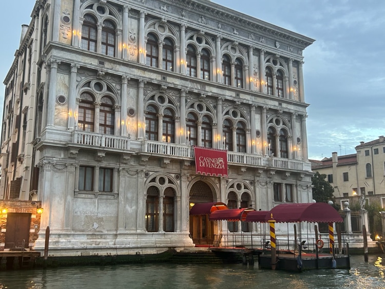 Casino Di Venezia - Corte Loredana's neighbor