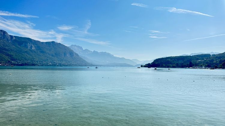 Lac d'Annecy in Annecy, France. Photo by Isabella Miller