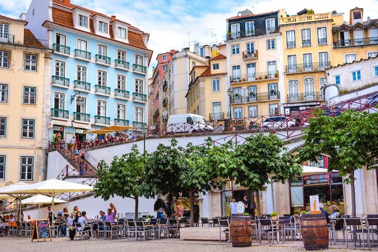 Lisbon, Portugal. Photo by Paulo Evangelista, Unsplash