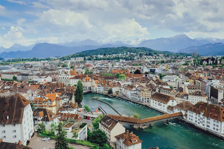 Lucerne in Switzerland. Photo by Zuzana Kacerová, Unsplash