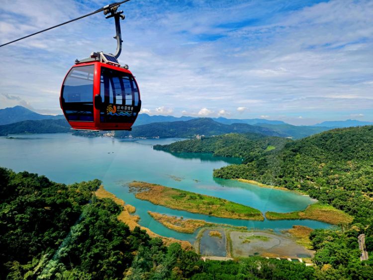 Panorama from the Ropeway Cable Car. Photo by Edward Placidi