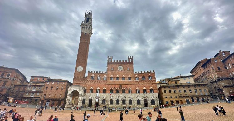 Piazza del Campo in Siena, Italy. Photo by Isabella Miller