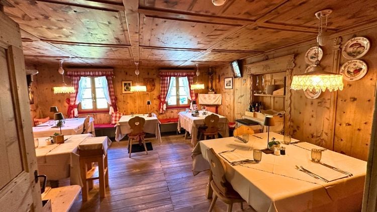 The autehntic restaurant of Südtiroler Gasthaus in Senales Valley. Photo by Isabella Miller