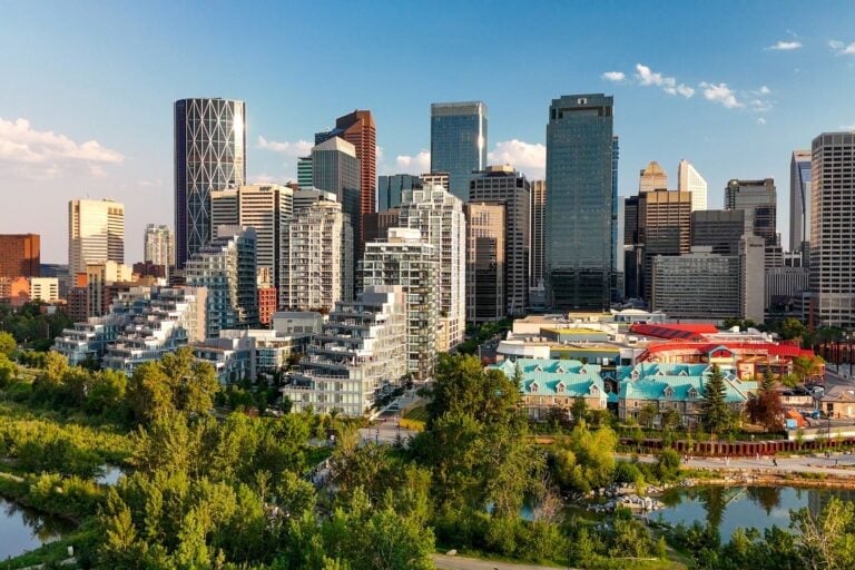 So much to see and do in the beautiful city of Calgary, Alberta. Image by Gagliardi Photography via Canva