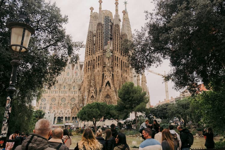 La Sagrada Família in Barcelona. Photo by Colin + Meg, Unsplash