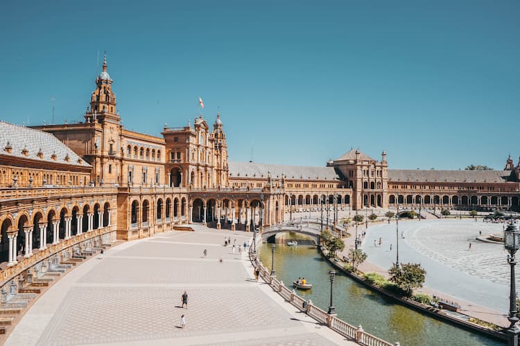 Plaza de Expana, Seville, Spain. Photo by Joan Oger, Unsplash