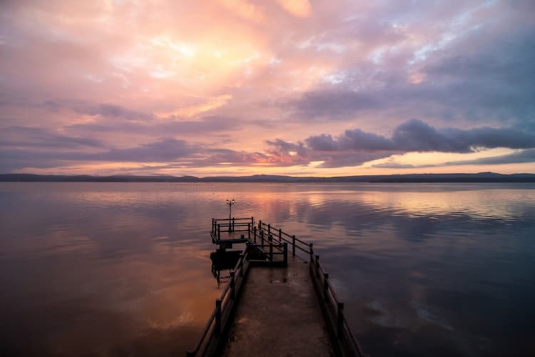 The fishing pier at Tadaya Ryokan lets guests fish from the Nanao Bay without leaving the inn. Photo courtesy of Ishikawa Travel JP