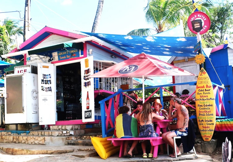 Barbados Basic beach bars