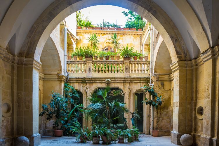 Stunning villa entrance in Puglia. Photo by Canva