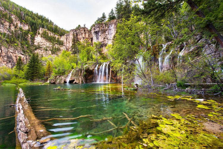 Hanging Lake, Glenwood springs, Rocky Mountains, Colorado, USA