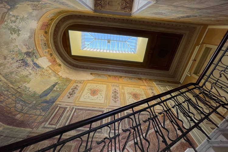 There are colorful wall paintings inside many buildings in the Sololaki neighborhood. Things to do in Tbilisi