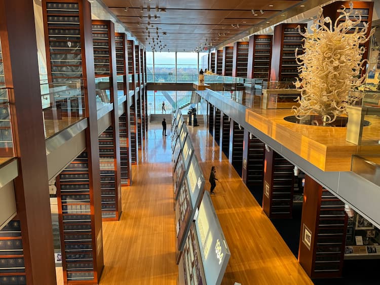 Inside the Clinton Presidential Library. Photo by Debbie Stone
