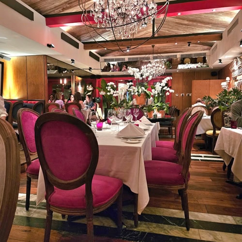 Sophisticated dining at La Cassina Restaurant in Santo Domingo