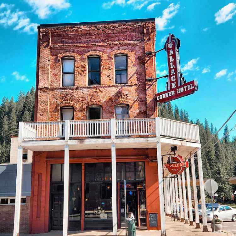 The Wallace Corner Hotel. Photo by Alyssa Charpentier