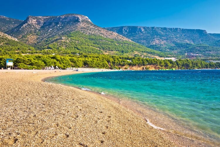 Golden sand and turqouise water of Zlatni Beach