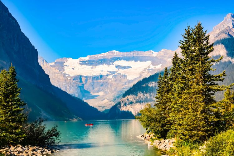 Beautiful Lake Louise in Banff