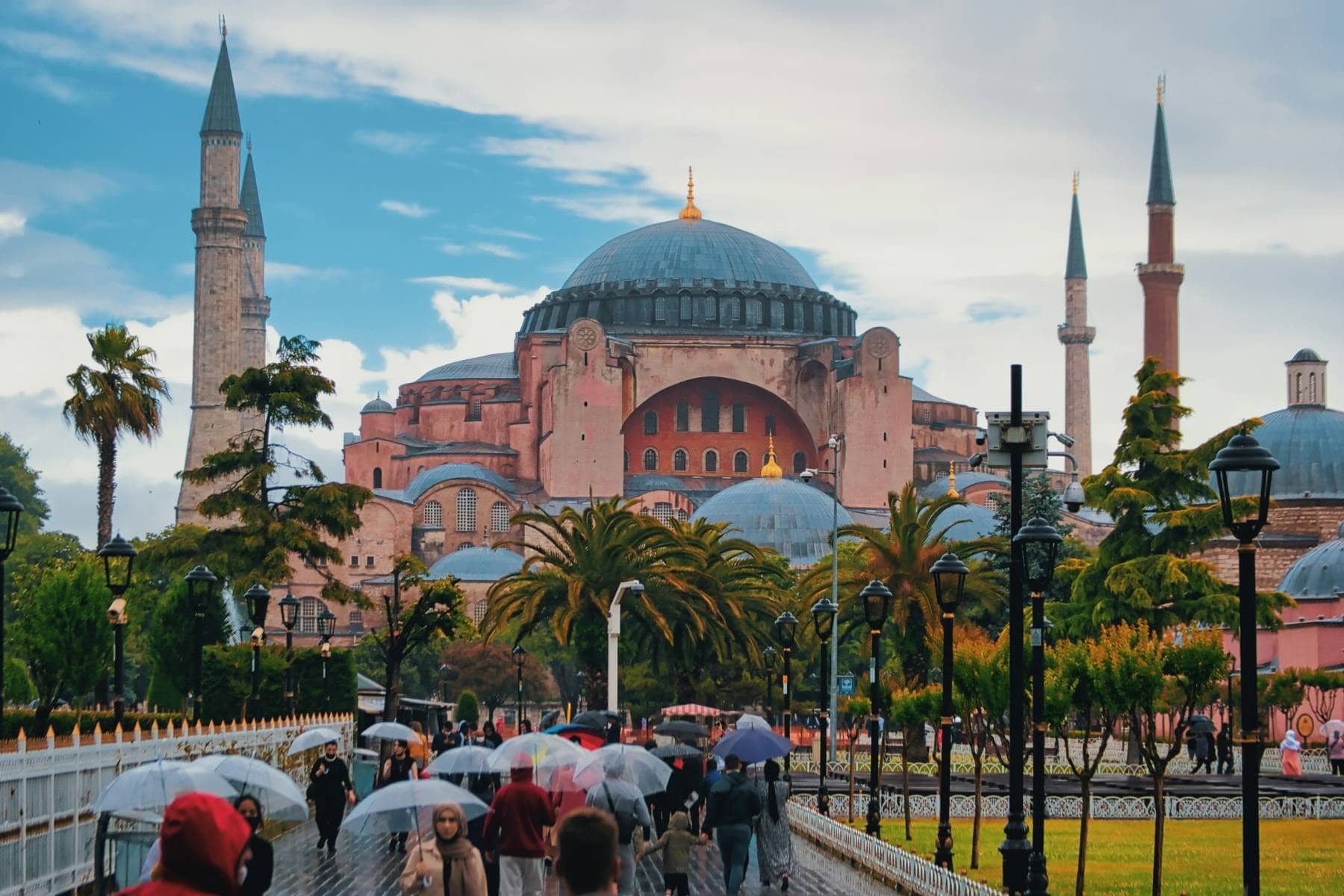 Sultan Ahmet and Hagia Sophia in Ayasofya Meydanı, Fatih, Istanbul, Türkiye