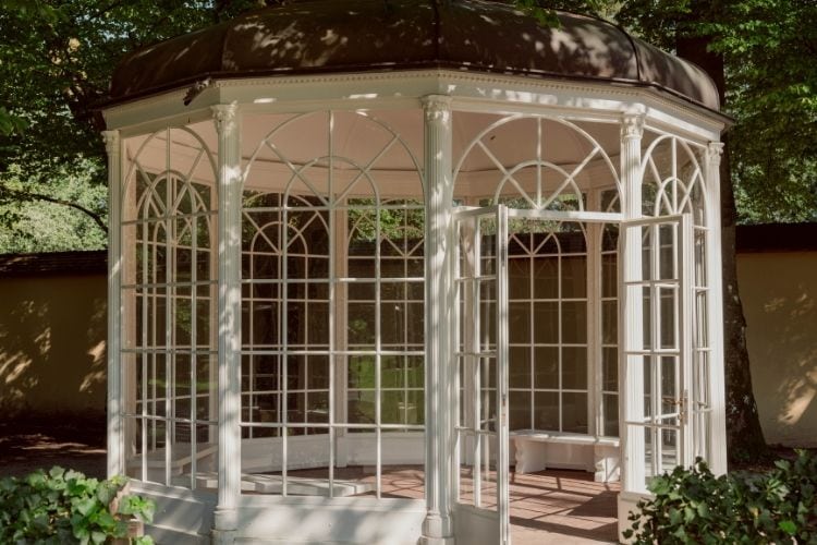 The gazebo where Liesl and Rolf sang "Sixteen Going on Seventeen"