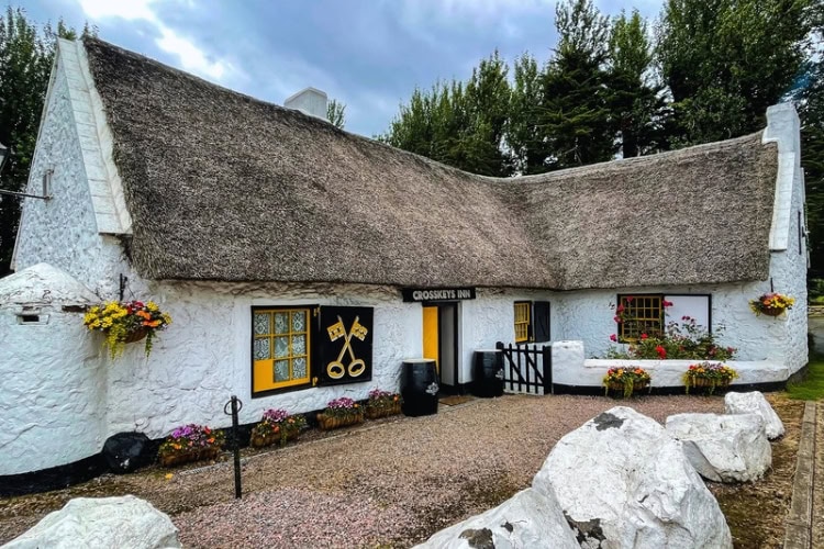 Crosskeys Inn, the oldest thatch-roofed pub in Ireland, located in County Antrim