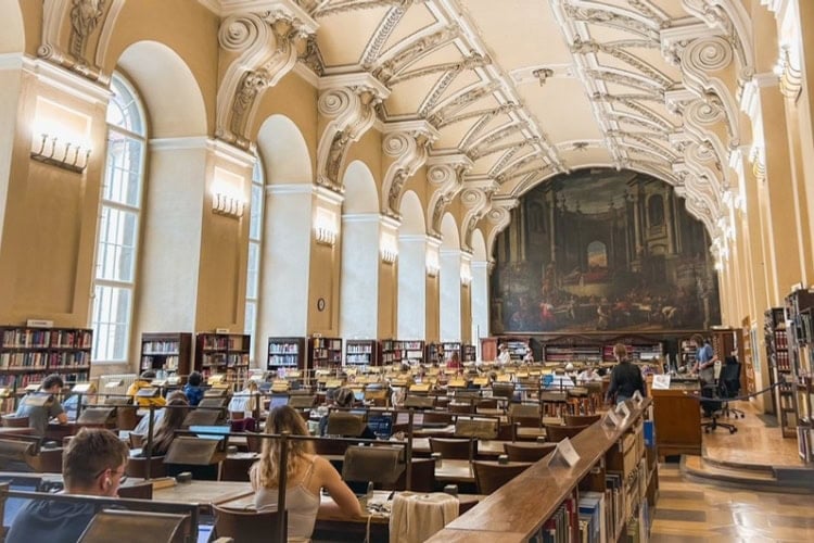 Main room of Prague Central Library