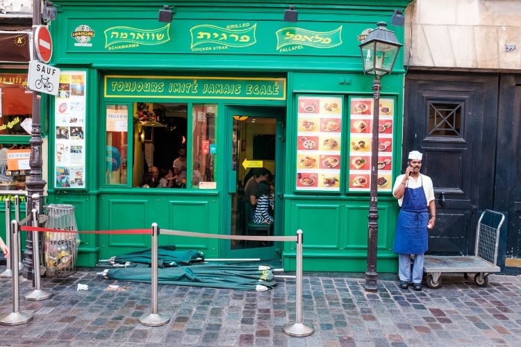 A restaurant in the Jewish
Quarter of Marais