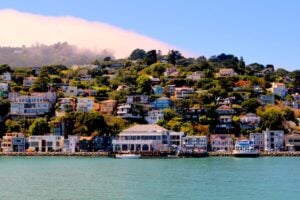 Sausalito makes a perfect, scenic day trip from San Fransisco. Image by Scharvik from Getty Images Signature via Canva