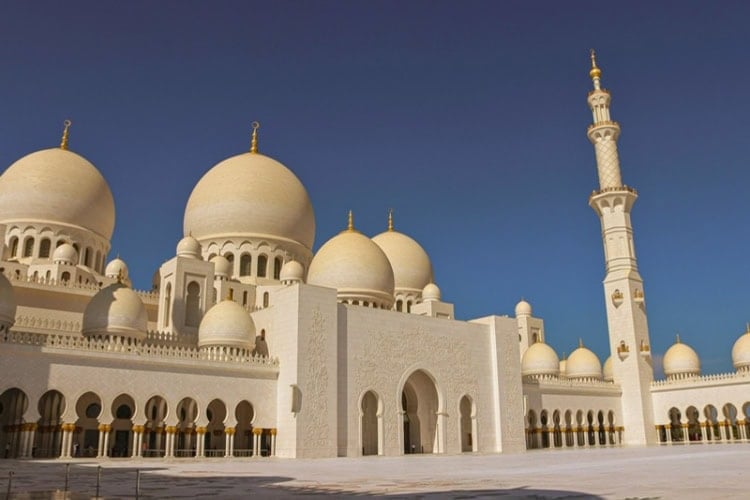 Sheikh Zayed Grand Mosque in Abu Dhabi, United Arab Emirates.