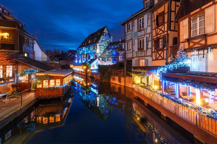 Little Venice lights up for Christmas