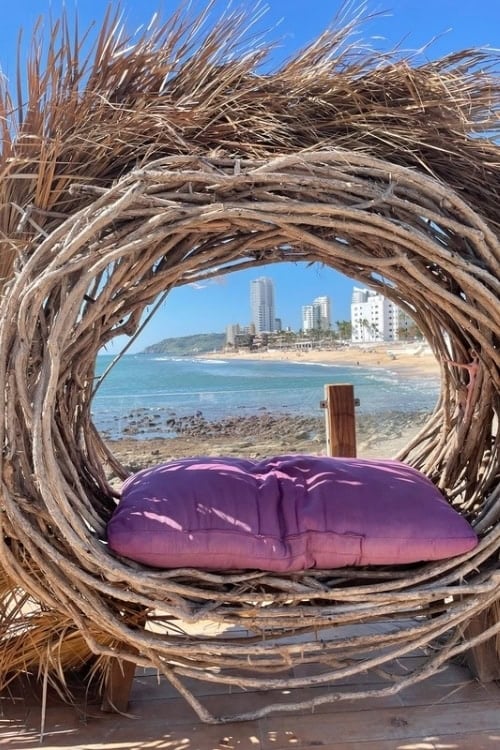 Bars and Lounges on the Malec&oacute;n. Photo by Jill Weinlein