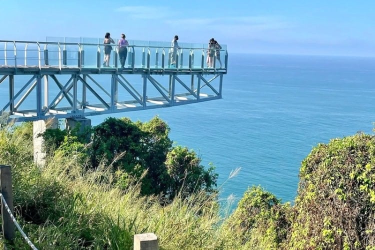 Glass bridge near El Faro Lighthouse. Photo by Jill Weinlein