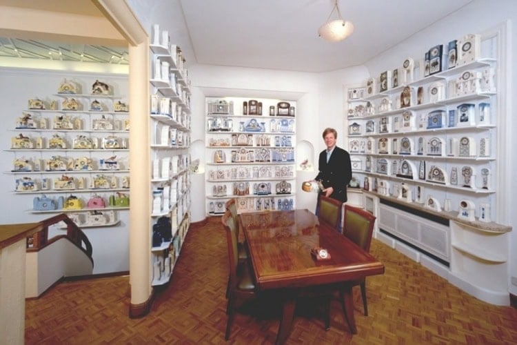 Clockarium Museum of the Art Deco Ceramic Clock specializes in Art Deco faience clocks, the first affordable timepieces for the masses. Photo credit Lefrancq, Mons