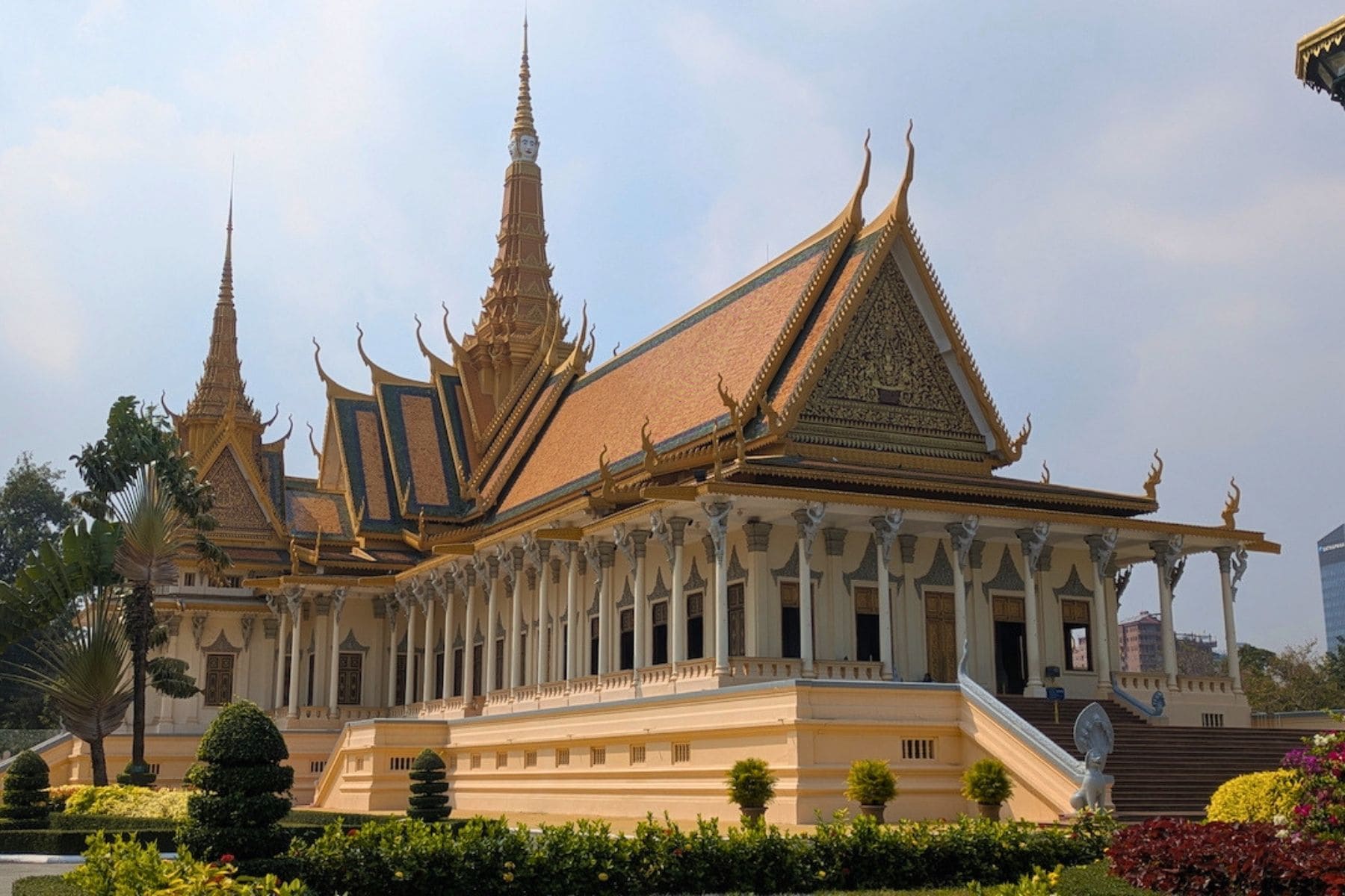 Phnom Penh in 48 Hours: Royal Palace, Mekong Sunsets and Khmer Cuisine