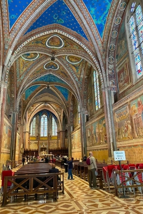 The stunning interior of the Santo Francisco Basilica. Photo by Avery Cmelewski