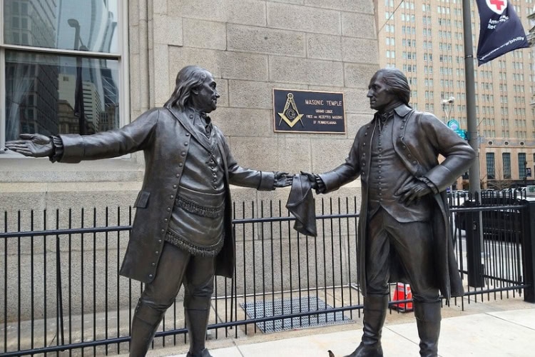 Statues of Ben Franklin and Thomas Jefferson in front of the Masonic Temple in Philadelphia. Photo by Eric D. Goodman