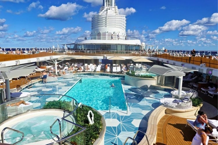 The Allura's pool at mid-ship. Photo by Tab Hauser