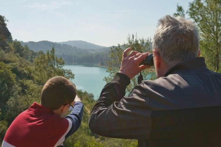 Birding in Ribasalbes. Photo by Víctor Barberá Mollá, Reasons Marketing Studio