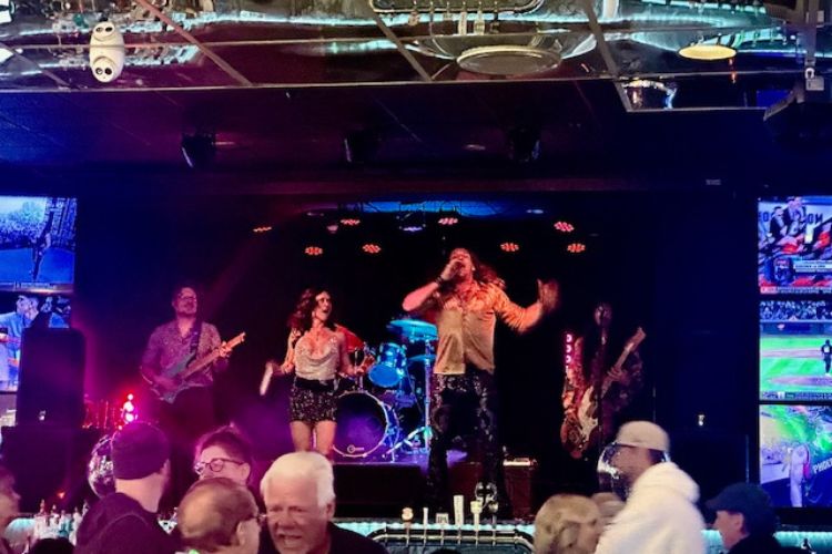 Stage show at Federal Hotel