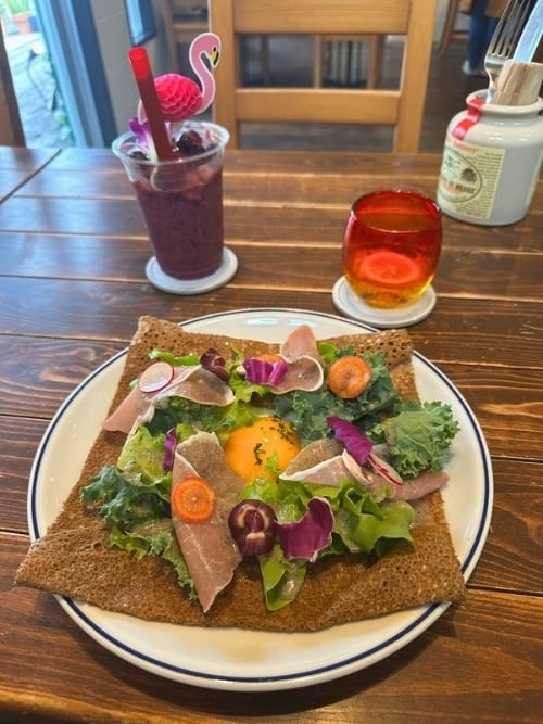 The recommended galette from 農家の台所 楽家 in Nago. Photo by Liv Headley