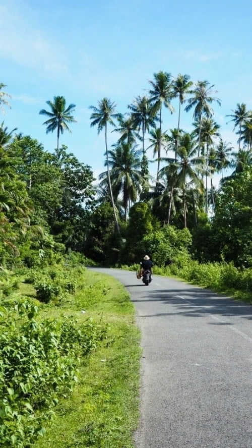 Simeulue roads are quiet and beautiful. Photo by Alex Benaud