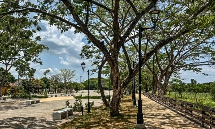 Malecon, a new 2.7-kilometer riverfront walkway by the Magdalena River in Mompox, Colombia. Photo by R.C. Staab