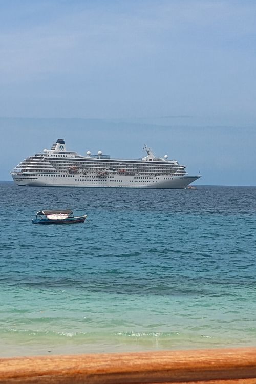 the Indian Ocean and Crystal Cruise ship