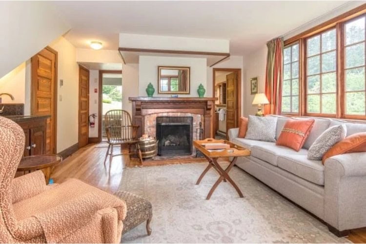 Individually appointed guest rooms and garden suites with cozy fireplaces and peaceful garden or harbor views, compliments of the property