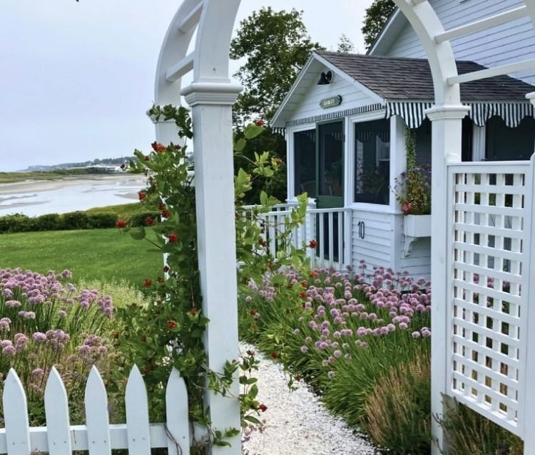 Dunes Cottage on the Ocean. Photo by Peggy Newland