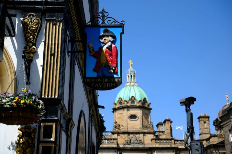 Deacon Brodie's Tavern Edinburgh