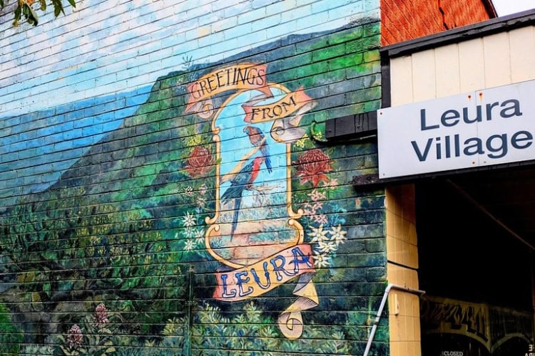 Murals welcoming you to the Leura town centre. Photo by Ayan A