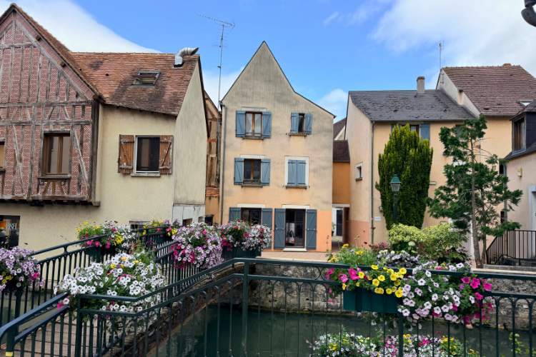 Montargis, France. Photo by Janna Graber