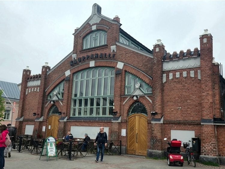 Oulu's Marketplace filled with bistros, shops, and cozy spots for having a coffee. Photo by Irene Middleman Thomas