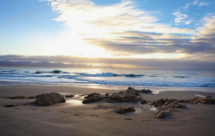 Plettenberg Bay beach area. Photo by Diane McLeis