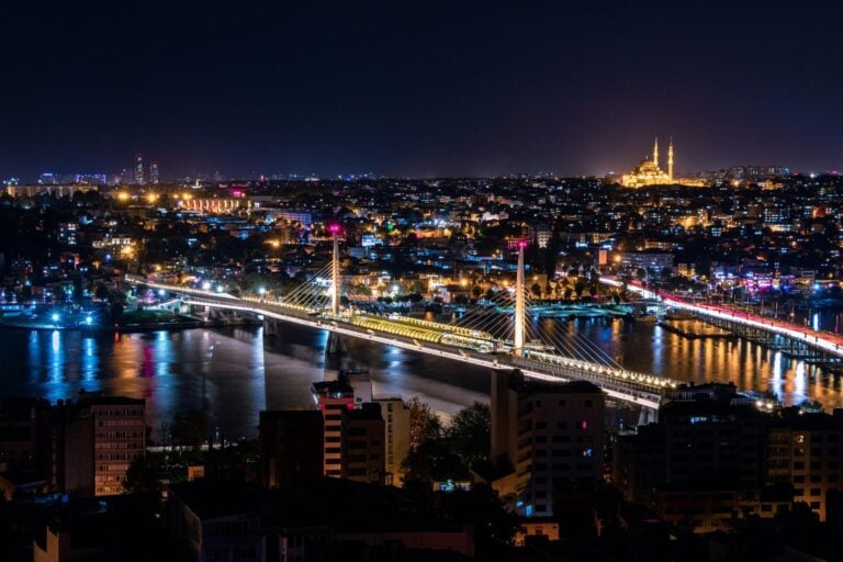 The breathtaking Istanbul skyline glows beautifully at night, Turkey. Photo by Ervo Rocks, Unsplash