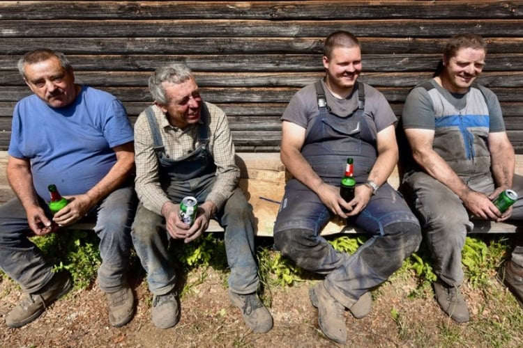 A well-deserved break. Photo by Holger Hoffmann